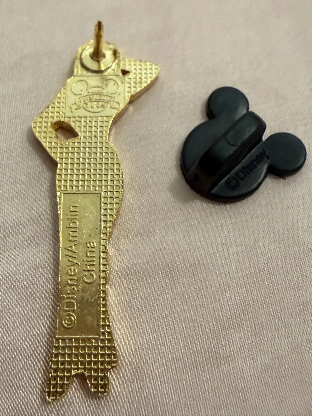 Disney Collectible Pin, 2006, Jessica Rabbit, #40313, 1.75”x.75”